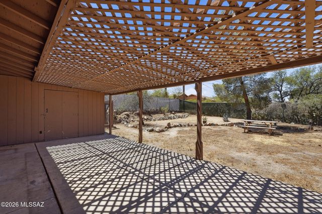 1560 N Calle Valencia, Oracle, AZ 85623