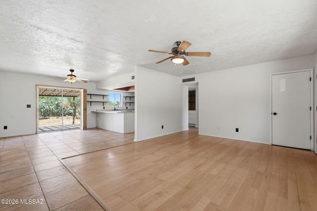 1560 N Calle Valencia, Oracle, AZ 85623