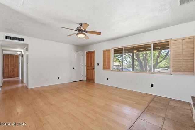 1560 N Calle Valencia, Oracle, AZ 85623