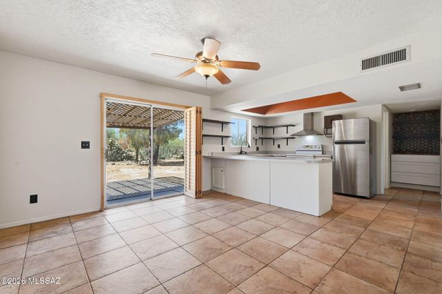 1560 N Calle Valencia, Oracle, AZ 85623