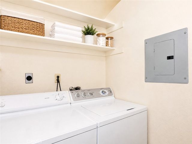 5805 Oak Bend Lane 407, Oak Park, CA 91377