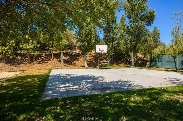 5805 Oak Bend Lane 407, Oak Park, CA 91377