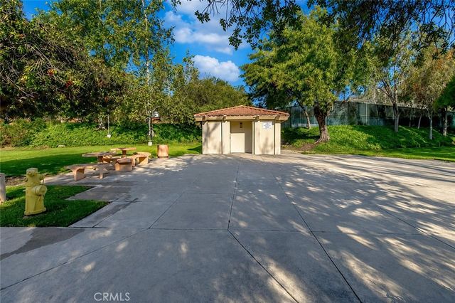 5805 Oak Bend Lane 407, Oak Park, CA 91377