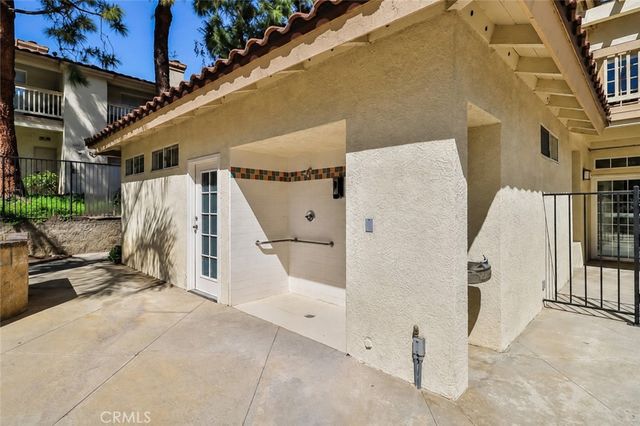 5805 Oak Bend Lane 407, Oak Park, CA 91377