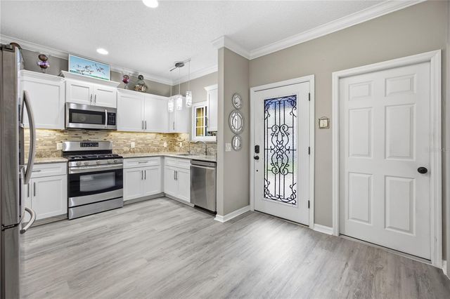 1220 AVENIDA DE LAS CASAS, The Villages, FL 32159