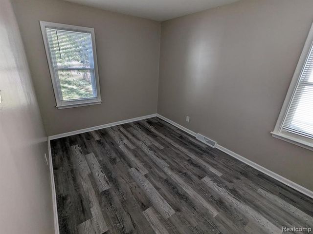 22843 Heussner, Warren, MI 48089