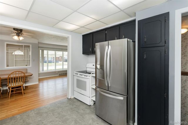 17308 Helen Street, Allen Park, MI 48101