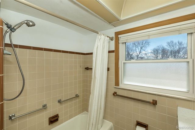 17308 Helen Street, Allen Park, MI 48101