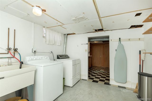 17308 Helen Street, Allen Park, MI 48101