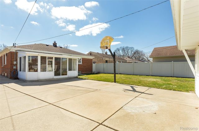 17308 Helen Street, Allen Park, MI 48101