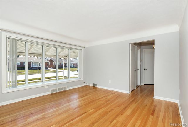 17308 Helen Street, Allen Park, MI 48101