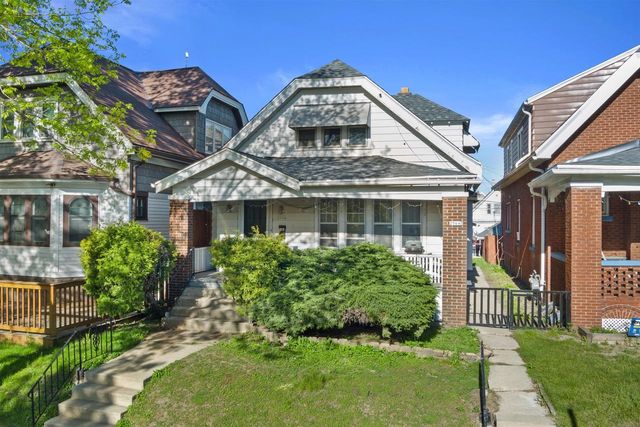 2964 S 11th STREET, Milwaukee, WI 53215