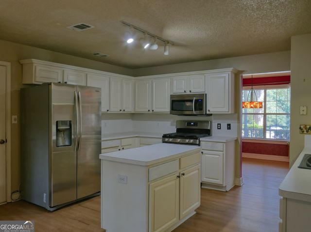 236 HUNTING Court, Jonesboro, GA 30236