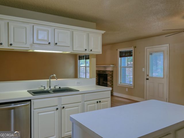 236 HUNTING Court, Jonesboro, GA 30236