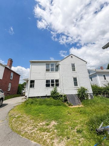 123 Grape St, Chicopee, MA 01013