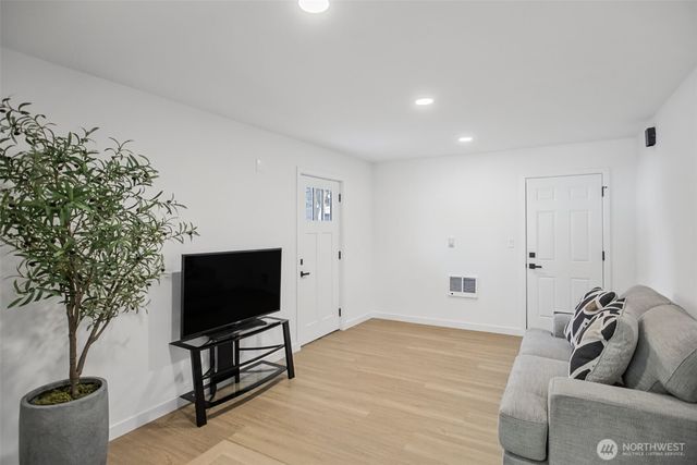 7425 Mcdougall Avenue, Everett, WA 98203