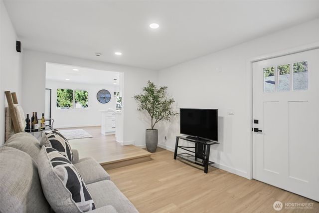 7425 Mcdougall Avenue, Everett, WA 98203