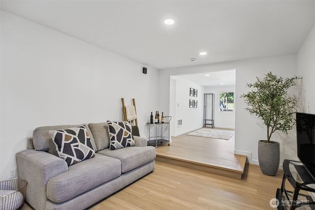 7425 Mcdougall Avenue, Everett, WA 98203