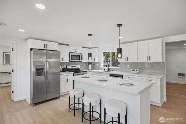 7425 Mcdougall Avenue, Everett, WA 98203