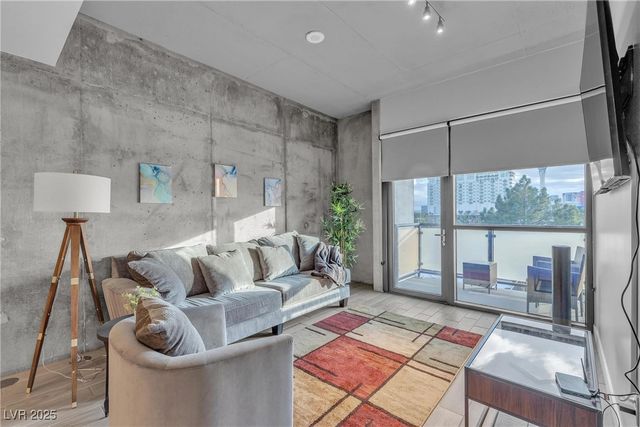 353 East Bonneville Avenue 557, Las Vegas, NV 89101