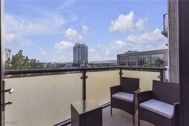 353 East Bonneville Avenue 557, Las Vegas, NV 89101