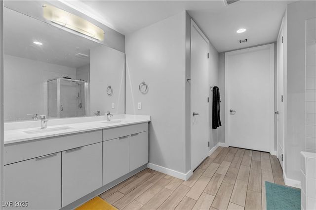 353 East Bonneville Avenue 557, Las Vegas, NV 89101