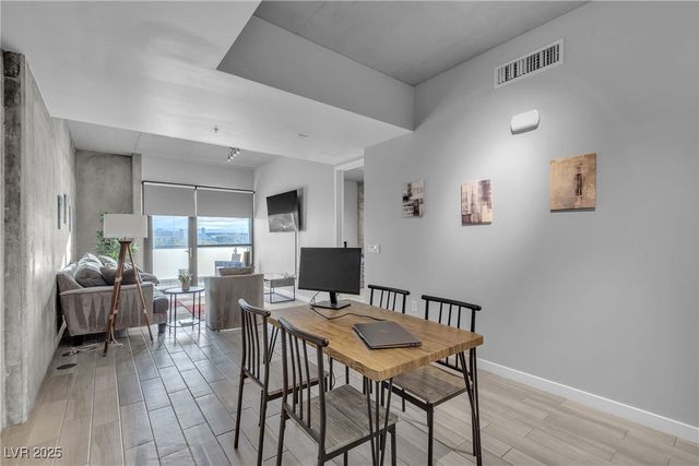 353 East Bonneville Avenue 557, Las Vegas, NV 89101