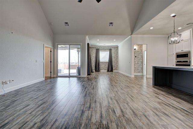 5108 W McCann Court, Mustang, OK 73064