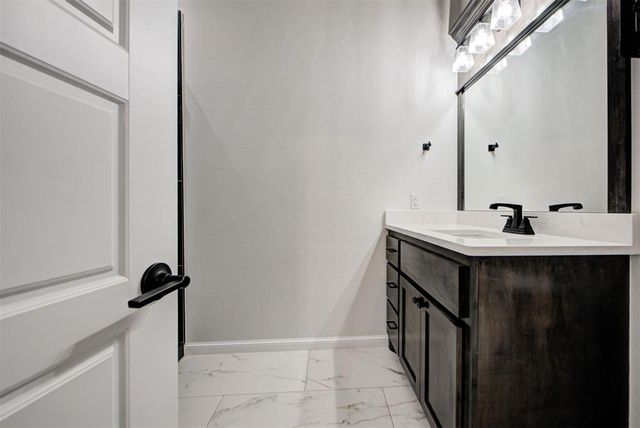 5108 W McCann Court, Mustang, OK 73064