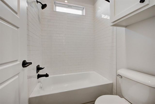 5108 W McCann Court, Mustang, OK 73064