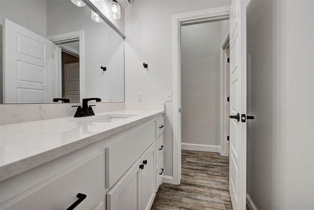 5108 W McCann Court, Mustang, OK 73064