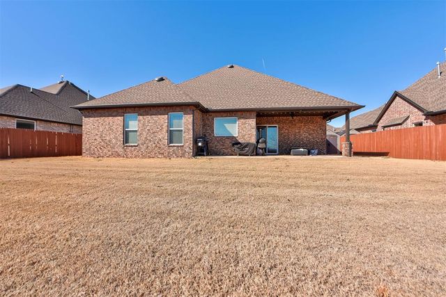 5108 W McCann Court, Mustang, OK 73064