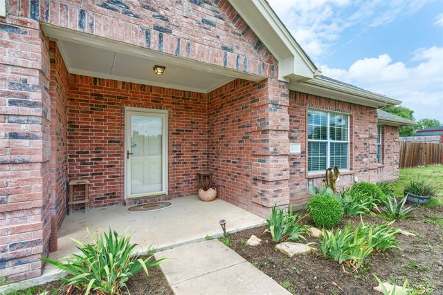 500 Meadow Drive, Lowry Crossing, TX 75069