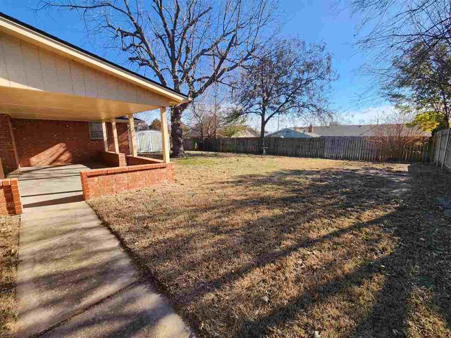 7814 NW Baldwin Ave, Lawton, OK 73505