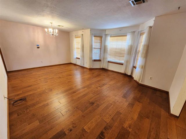 7814 NW Baldwin Ave, Lawton, OK 73505