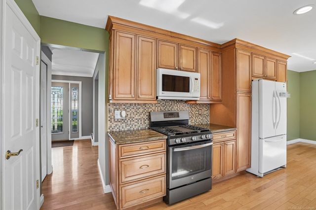7074 Grenadier Court, Shelby Twp, MI 48317