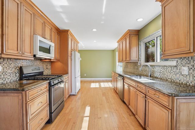 7074 Grenadier Court, Shelby Twp, MI 48317