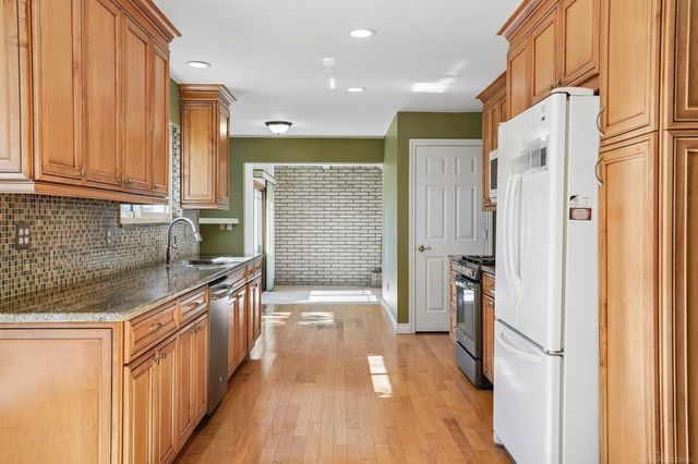 7074 Grenadier Court, Shelby Twp, MI 48317