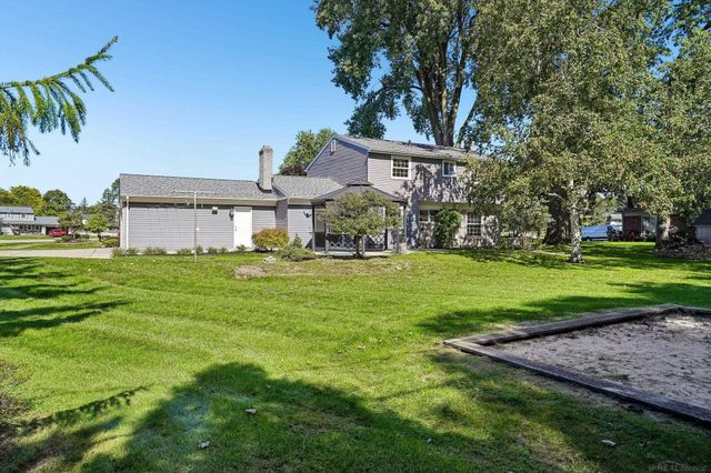 7074 Grenadier Court, Shelby Twp, MI 48317
