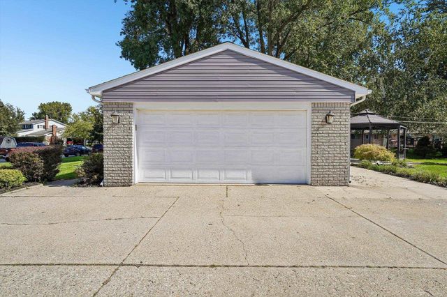7074 Grenadier Court, Shelby Twp, MI 48317