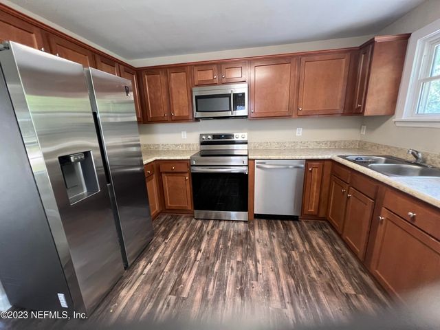1416 FRED GRAY Road, Jacksonville, FL 32218