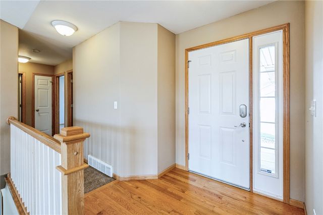 1450 Cedar River Drive, Palo, IA 52324