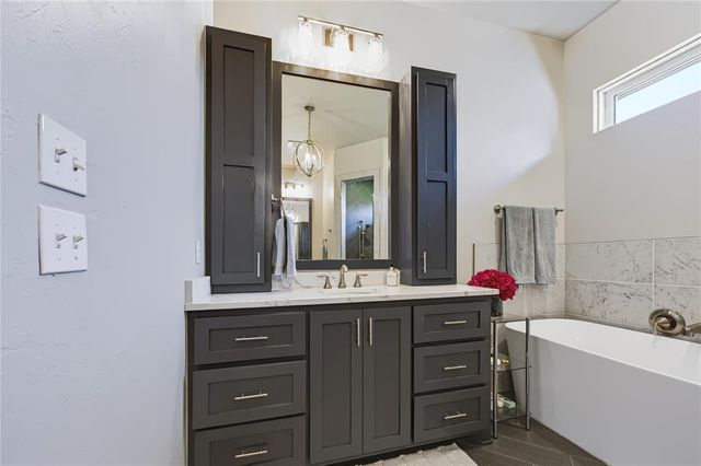 21485 S Sawtooth Circle, Edmond, OK 73012