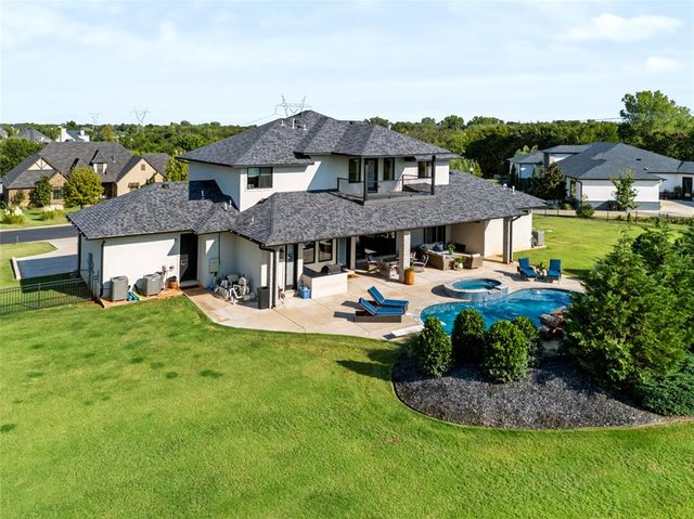 21485 S Sawtooth Circle, Edmond, OK 73012