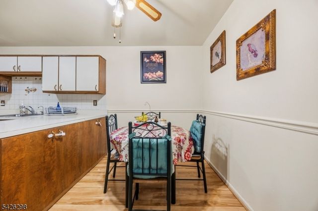 8 Tall Oaks Ct, Sayreville Boro, NJ 08859