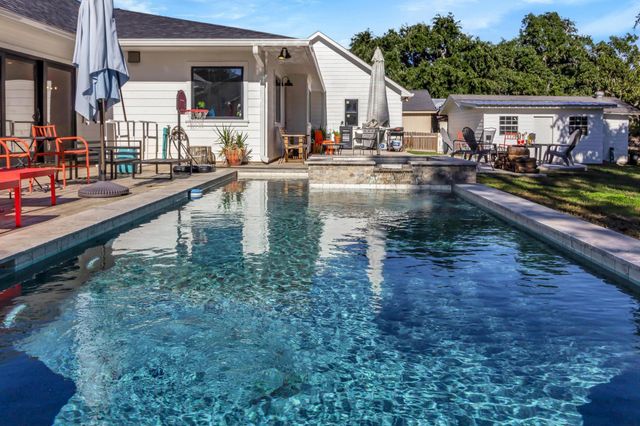 295 County Road 687, Angleton, TX 77515