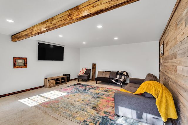 295 County Road 687, Angleton, TX 77515