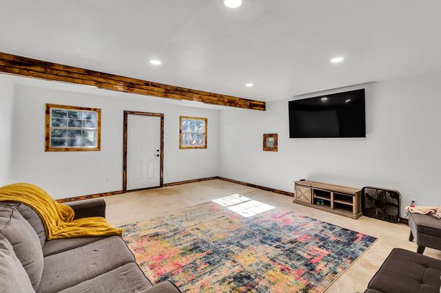 295 County Road 687, Angleton, TX 77515