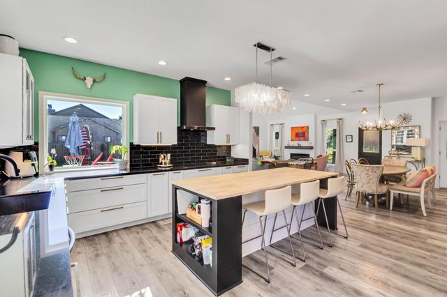 295 County Road 687, Angleton, TX 77515