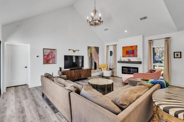 295 County Road 687, Angleton, TX 77515